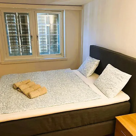 2 Flat In Old Town Center Renn Διαμέρισμα *